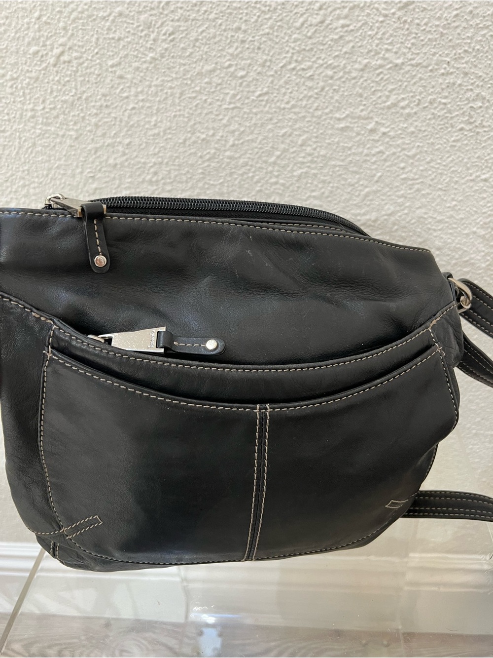Tignanello Black Leather Crossbody Bag with Contrast Stitching